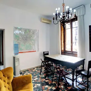 Center Milán